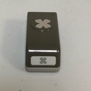 🆕 Stampin Up! 4 Petal Flower Mini Punch Craft Note Card Paper Cutter Scrapbook